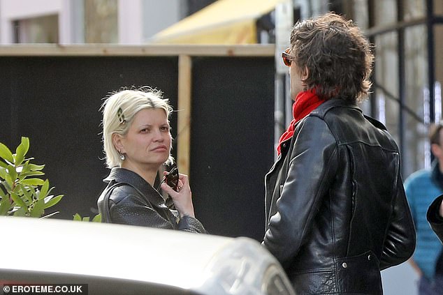 The model, 35, kicked off the Easter weekend with a lavish meal at Lemonia restaurant with her close pals