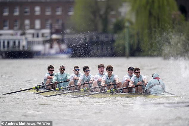 Cambridge continued their recent domination of the men's race on Saturday
