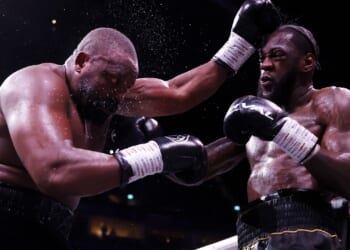 Deontay Wilder's bizarre 3-word message to Derek Chisora just before throwing huge right hand in eighth round of fight