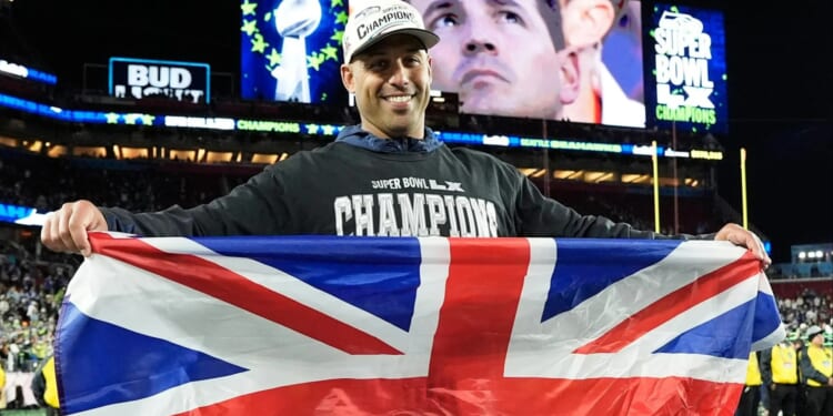 Super Bowl champ defensive coordinator Aden Durde reveals career goal after epic journey from London to Seattle Seahawks