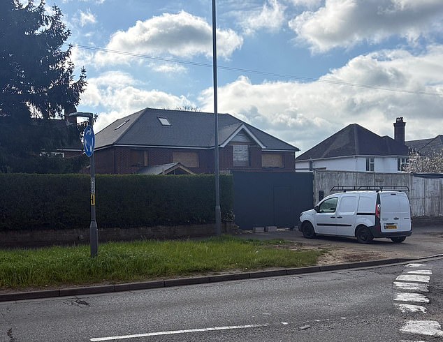 Buckinghamshire Council has now said it will make 'full use' of its enforcement powers after the decision to comply with the enforcement notice expired on April 1