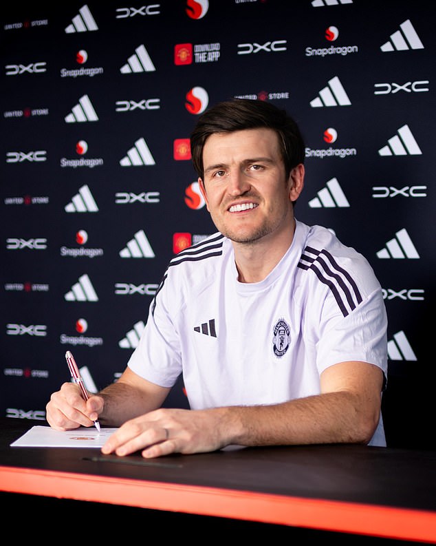 The 33-year-old signed a one-year contract extension to stay at United on Tuesday morning