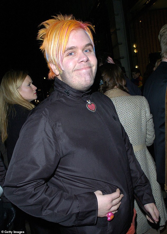Hilton notably launched his celebrity gossip blog back in 2004 which was originally called PageSixSixSix.com. Shortly after, he changed the name to PerezHilton.com; Seen in 2008