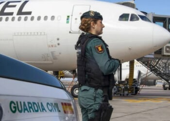 British mum, 47 and daughter, 19, caught trying to smuggle 42kg of cocaine in their luggage at Spanish airport