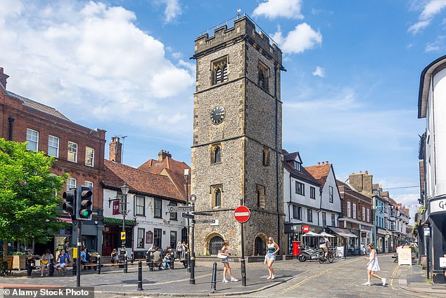 St Albans, only 20 minutes away from London St Pancras, boasts a lively market and beautiful green spaces such as Verulamium Park