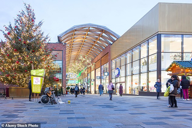 The Lexicon Shopping Centre in Bracknell makes an admirable effort to decorate for Christmas
