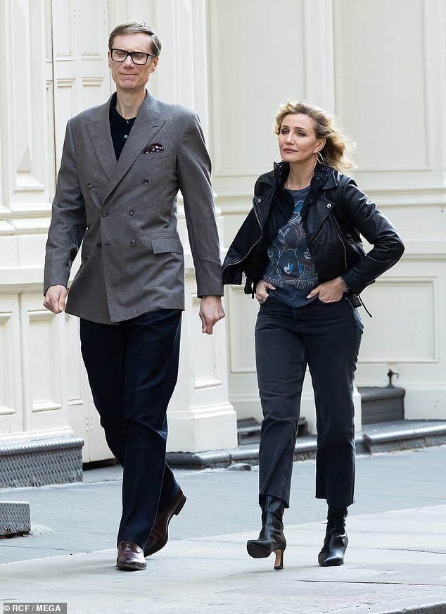 The Sham sees Stephen play a British hotel worker who is employed at an upscale New York hotel, and desperately needs a wife to maintain public appearances