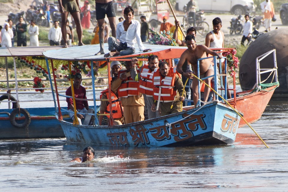 India Boat Capsize
