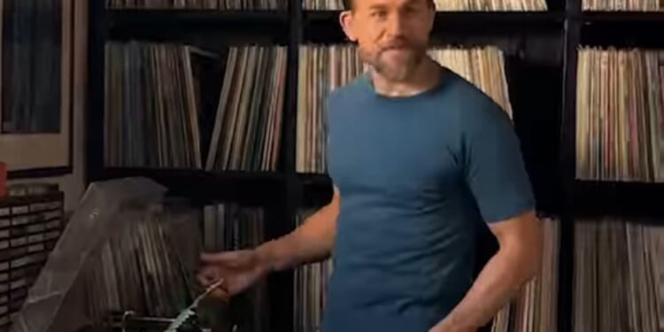 Netflix fans confused as Charlie Hunnam debuts ‘new accent’ asking ‘why is he speaking like that?’