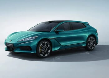 New Chinese EV that ‘charges in just 5 minutes’ officially lands in Europe