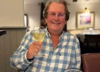 Businessman who ‘suffers flashbacks & nightmares’ after cutting his pinky finger on flight sues BA for £50,000