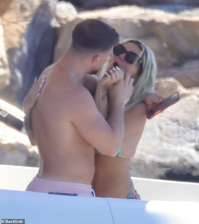 Kerry revealed midway through the performance she noticed her lack of facial movement when she took a trip to the bathroom