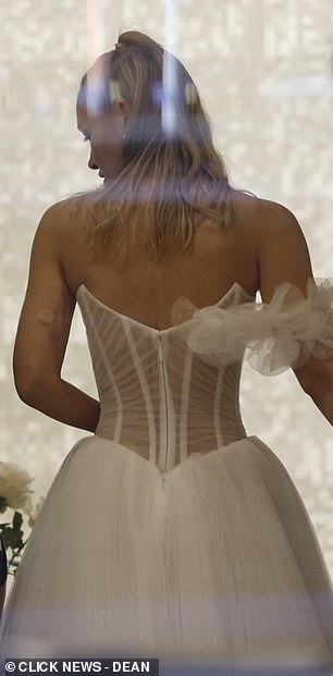 The gown showed off her tiny waist