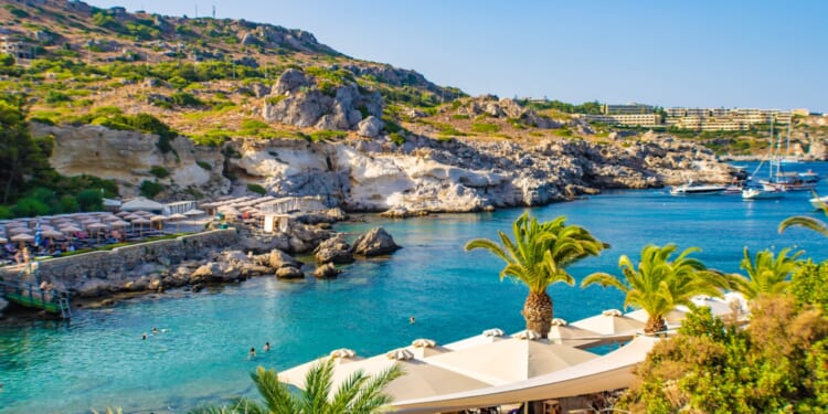 Greece SCRAPS dreaded EES airport tests for Brits after seeing 3-hour queues and missed flights