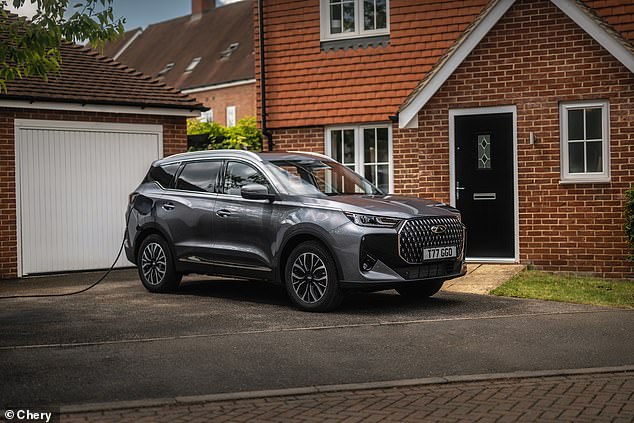 Chery Tiggo 7 CSH: The Tiggo 7 is a medium-sized SUV with five seats. If you opt for the £29,995 petrol and plug-in electric CSH model, it offers 745 miles of total range