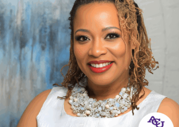 Kimberly McLeod headshot