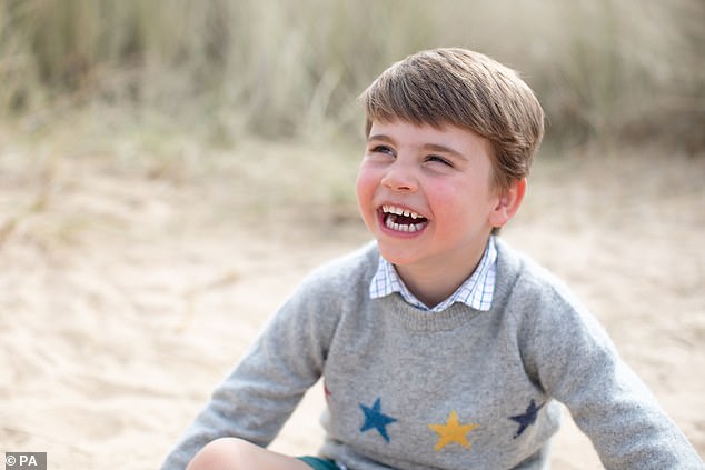 In keeping with what was becoming a tradition, Kate was behind the camera for Louis' fourth birthday pictures that were taken on the beach in Norfolk during a family outing