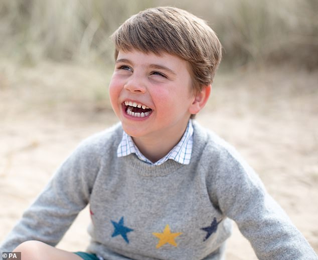 In keeping with what was becoming a tradition, Kate was behind the camera for Louis's fourth birthday pictures that were taken on the beach in Norfolk during a family outing