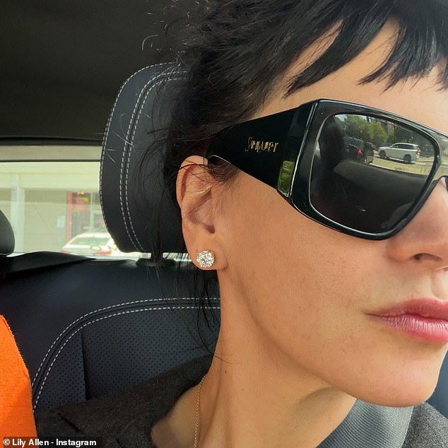 While shielding her eyes behind $500 YSL shades, the hitmaker bought a $15,000 tennis bracelet, $25,000 earrings as well as a $20,000 gift for a pal
