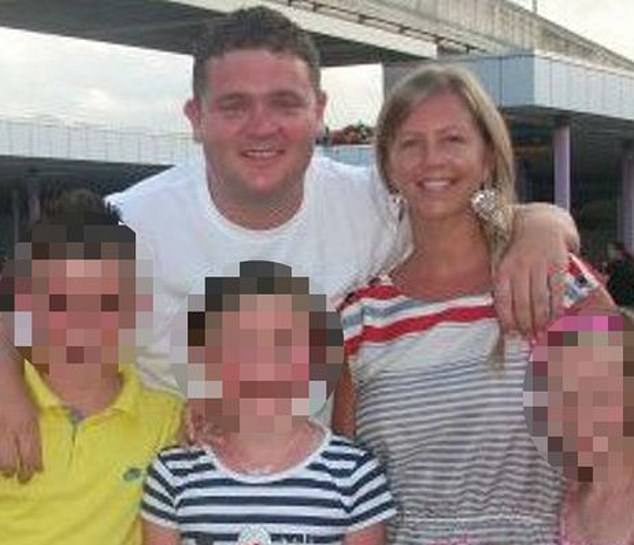 Caoimhe previously had a relationship with Michael ‘Micka’ Kelly, a notorious Dublin mobster known as ‘The Panda’