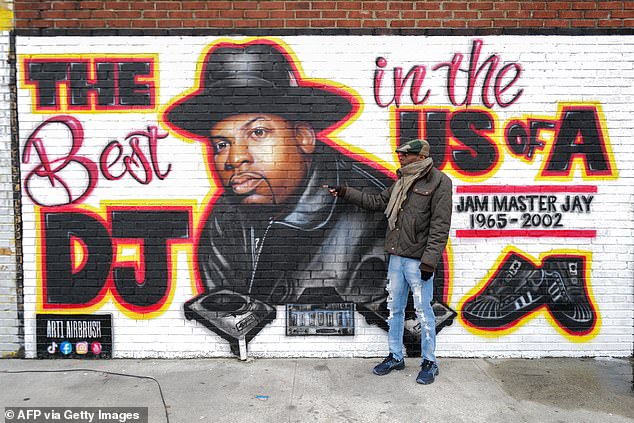 The day before Mizell was killed he had just returned from Milwaukee, where he had met with rapper 50 Cent, a witness recalled