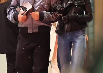 Antonio Banderas and ex-wife Melanie Griffith cozied up to each other after enjoying dinner in Los Angeles over the weekend