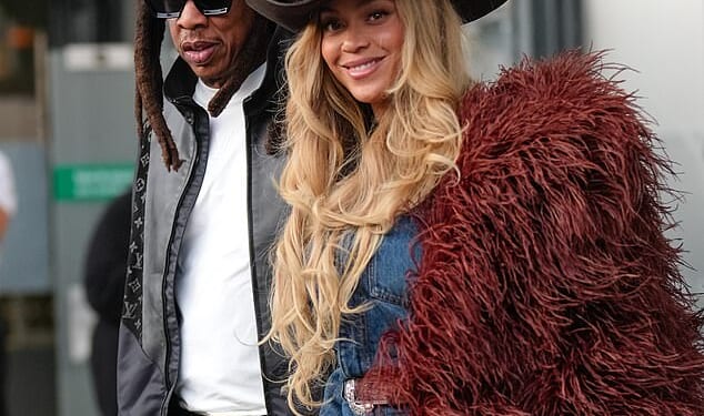 Beyonce and husband Jay Z are reportedly eyeing up a lavish 16th century chateau in the French wine region of Bordeaux