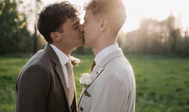 Bradley Riches is married! Emmerdale star and artist fiancé Scott Johnson share a sweet kiss as they tie the knot before dancing the night away surrounded by famous friends