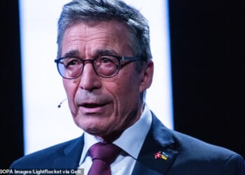 Britain and France should lead a new 'European Nato' coalition to take responsibility for Europe's defence, Anders Fogh Rasmussen has said