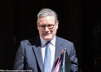 Keir Starmer has put his team in a state of panic after deviating from his lines during PMQs