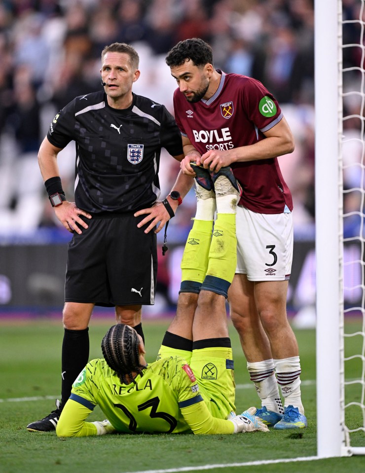 FA Cup - Quarter Final - West Ham United v Leeds United