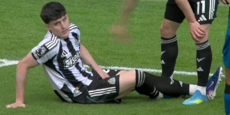 England star Tino Livramento, 23, forced off with groin injury in huge World Cup blow