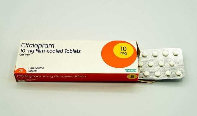 Packets of Sertraline 100mg film-coated tablets may incorrectly contain packs of Citalopram 40mg, health officials have warned