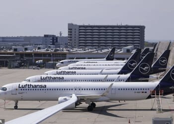 Hundreds of thousands of flights could be axed in 'existential crisis' for airlines as jet fuel shortage caused by Iran war bites, expert says