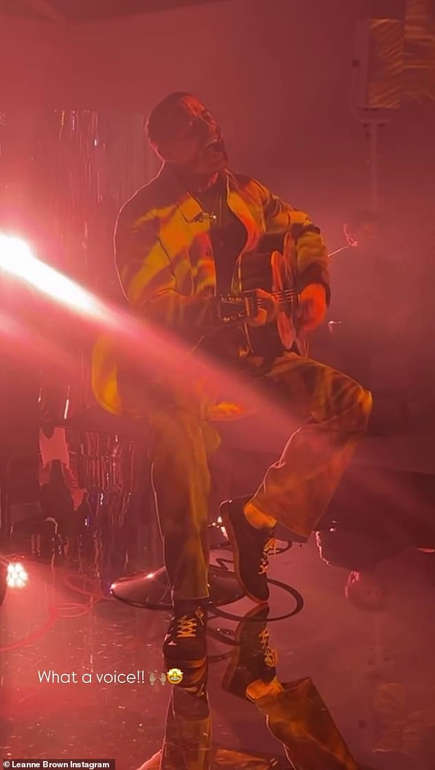 Irish singer-songwriter Dermot Kennedy delighted guests with an acoustic performance