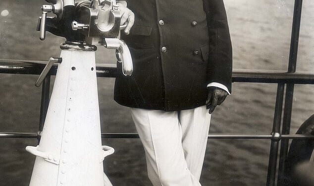 Tea tycoon Sir Thomas Lipton is one of the city¿s best-known entrepreneurs