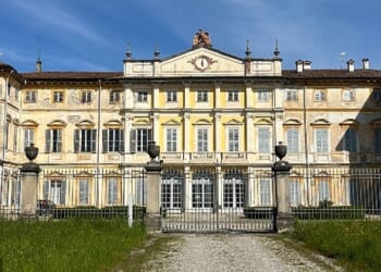 The Mapelli Mozzi family’s ancestral home, a once fabulous but now crumbling edifice, needs so much work that it’s considered practically unsellable