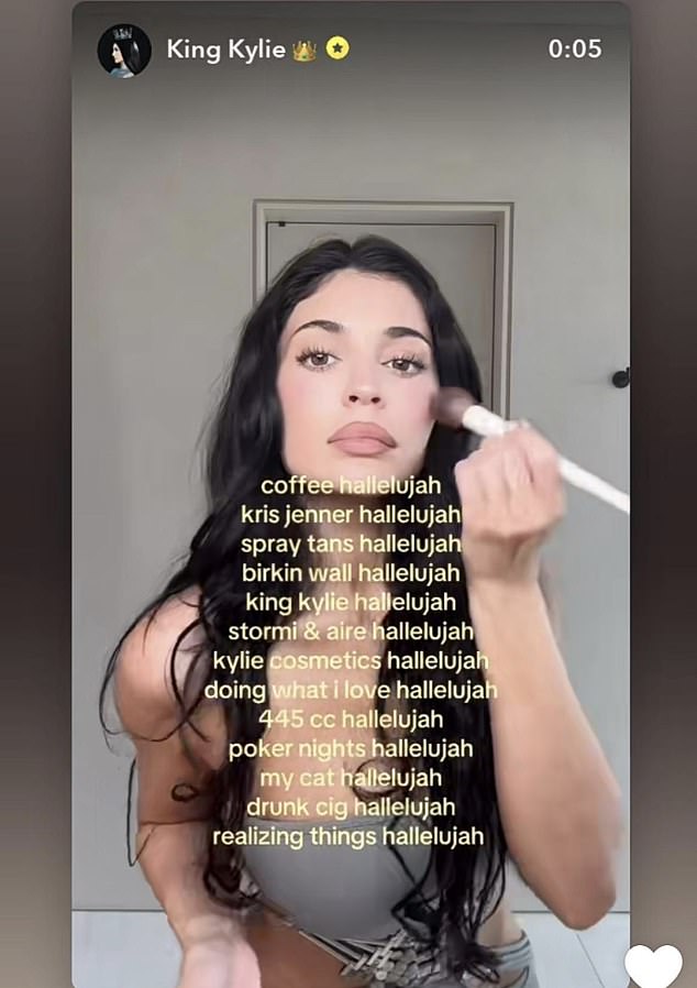 The reality star, 28, took to her Instagram Stories on Thursday to share a mirror selfie while her gratitude list was plastered across the screen
