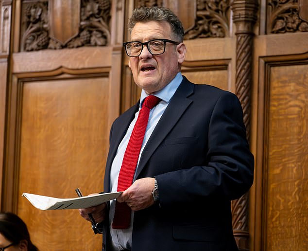 Karl Turner - who is currently suspended from the Labour whip - said Sir Keir's claim that 'no pressure existed whatsoever' was contradicted by other evidence