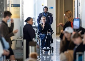 A fatigued-looking Lindsey Vonn was spotted being pushed through Los Angeles airport