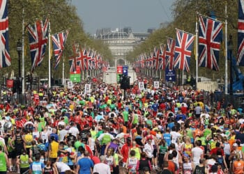London Marathon 2026: 59,000 runners get set to take on 26.2-mile race with temperatures to hit 20C