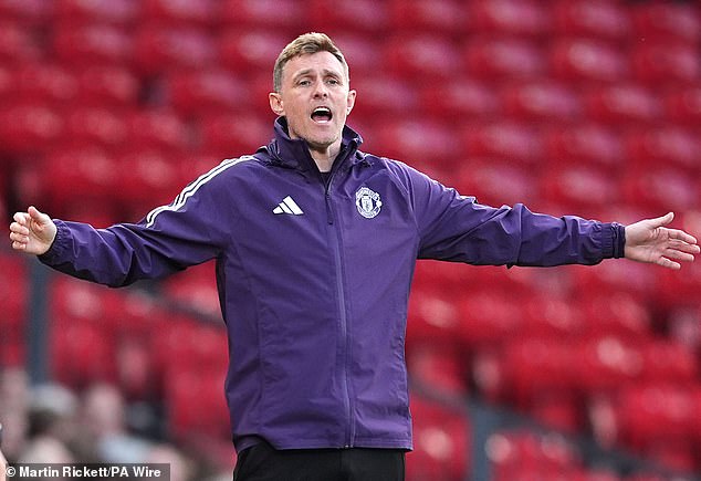 Darren Fletcher will lean on Armer and Thwaites as he eyes a first trophy as a manager