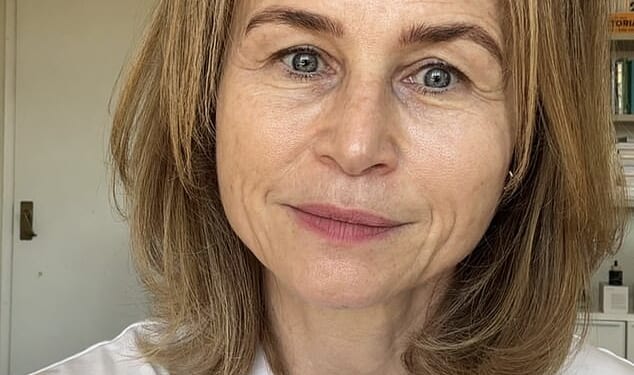 Victoria was unhappy with her eyelids making her look tired all the time