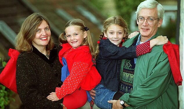 Helen, right, with her younger sister Pandora and parents Maureen and Frank