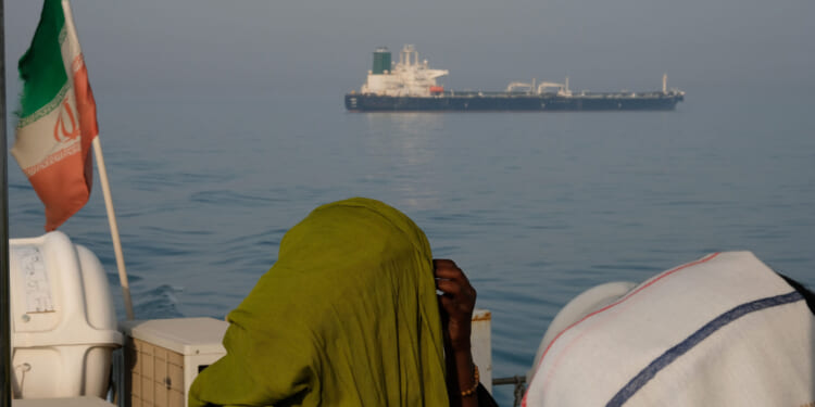 Naval Expert: The U.S. Knew Iran Would Close Hormuz