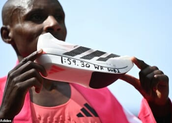 Runners around the world were left gobsmacked after watching Sabastian Sawe smash the two¿hour barrier at the London Marathon yesterday