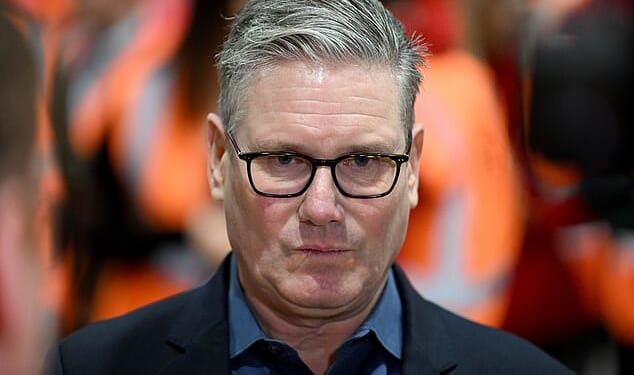 Starmer deserves to be hounded out of office, having shown yet again that he is unfit to be Prime Minister, writes Stephen Glover