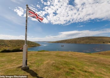 When King Charles addresses US Congress tomorrow, he should chide Mr Trump’s administration over Argentina’s claim to the Falkland Islands, writes Stephen Glover