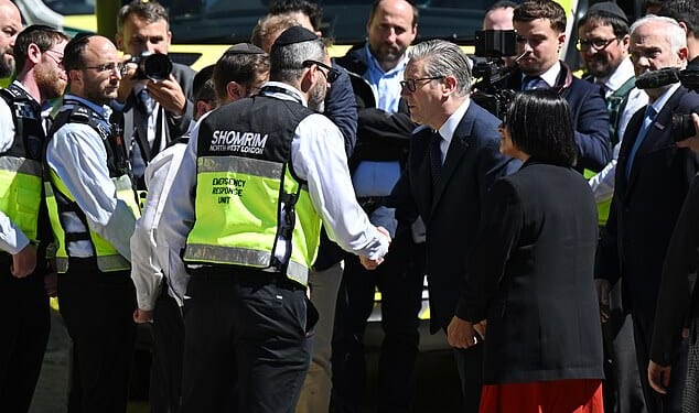 The Prime Minister dodged the crowds and met members of Shomrim, the Jewish community security organisation
