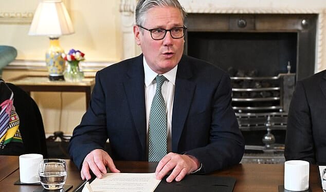 Keir Starmer will run the gauntlet of MP fury in the Commons this afternoon as he desperately tries to shift the blame on to another 'fall guy'